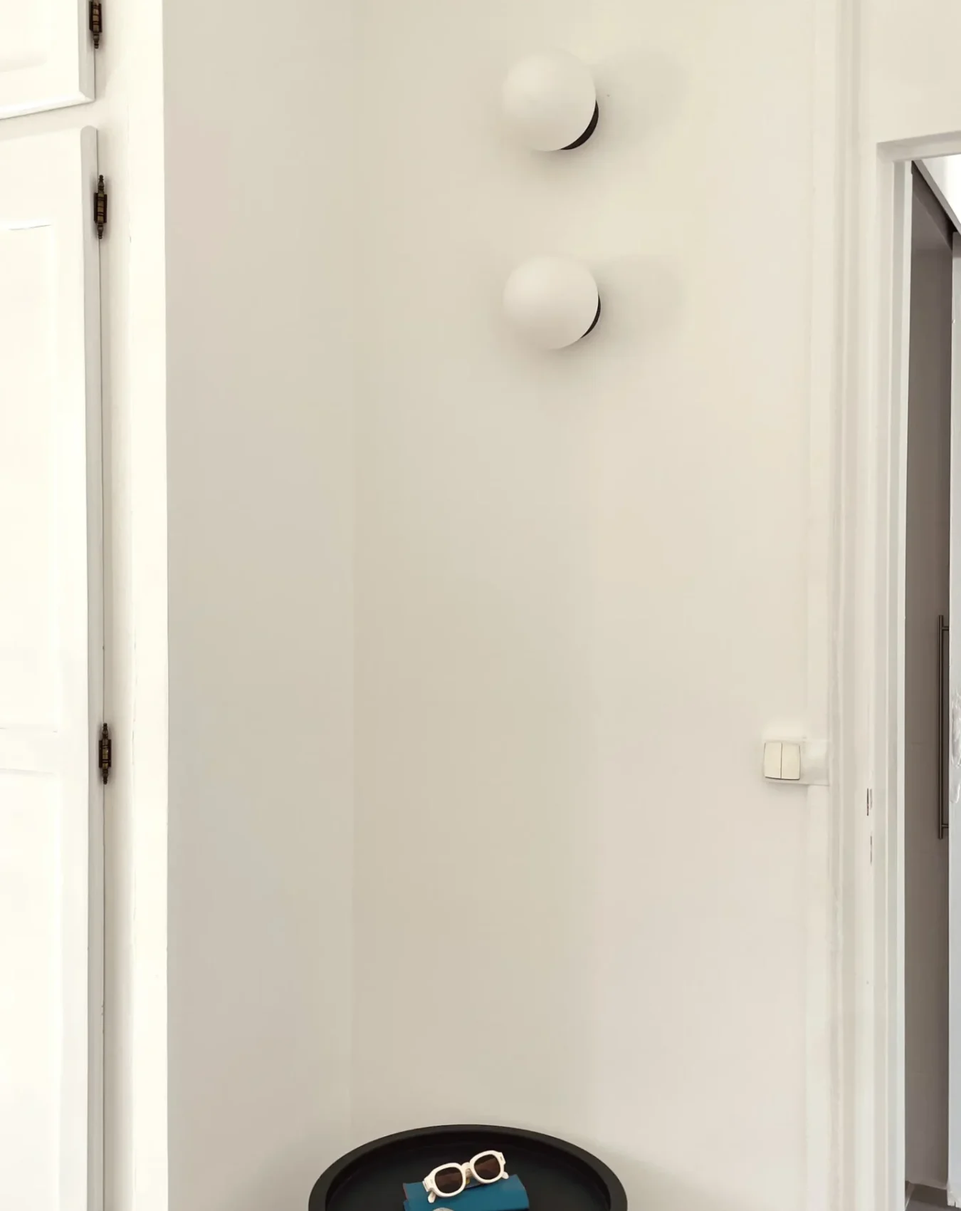 chambre1_4_acase_living_ste_anne_guadeloupe_alouer_coin_detente_lunettes
