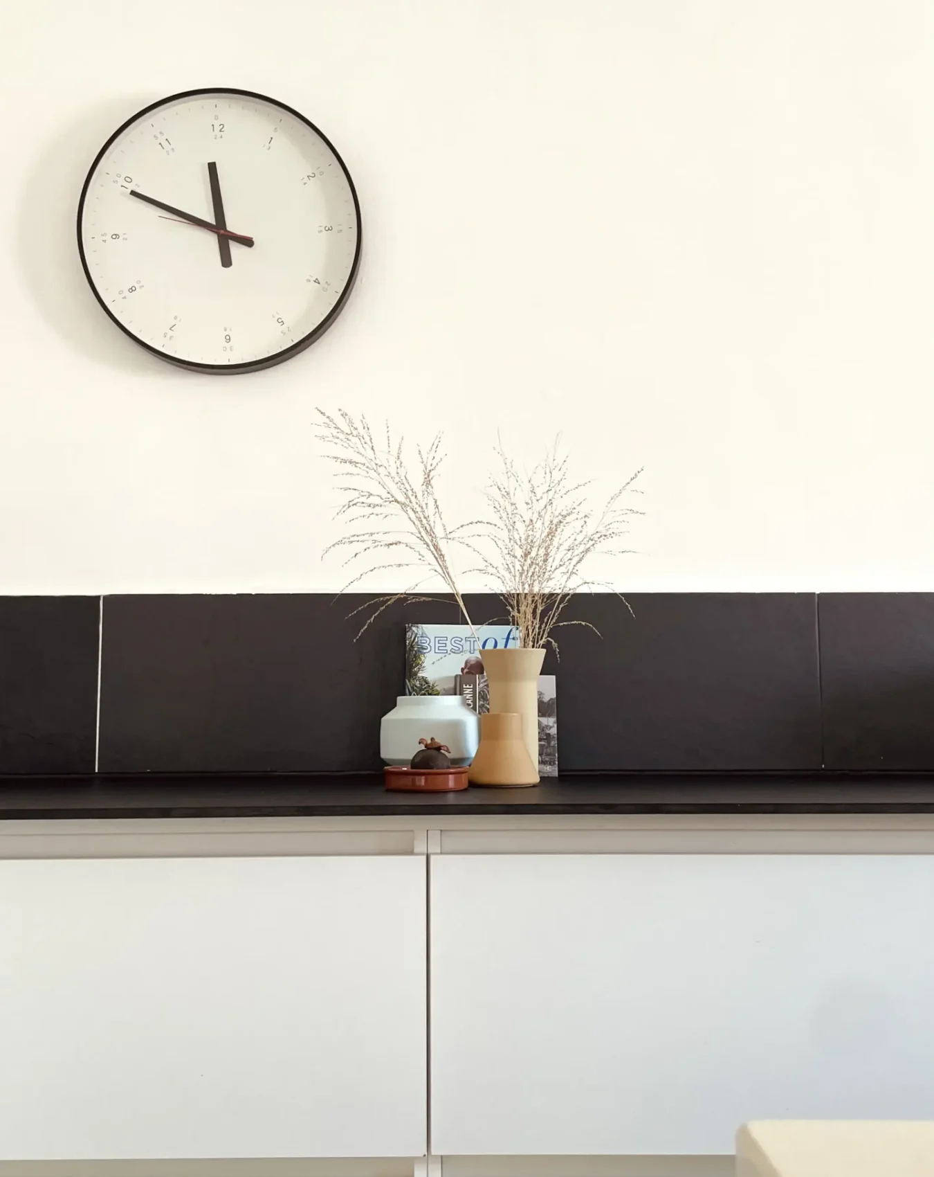 cuisine_1_acase_living_ste_anne_guadeloupe_alouer_horloge_eq3