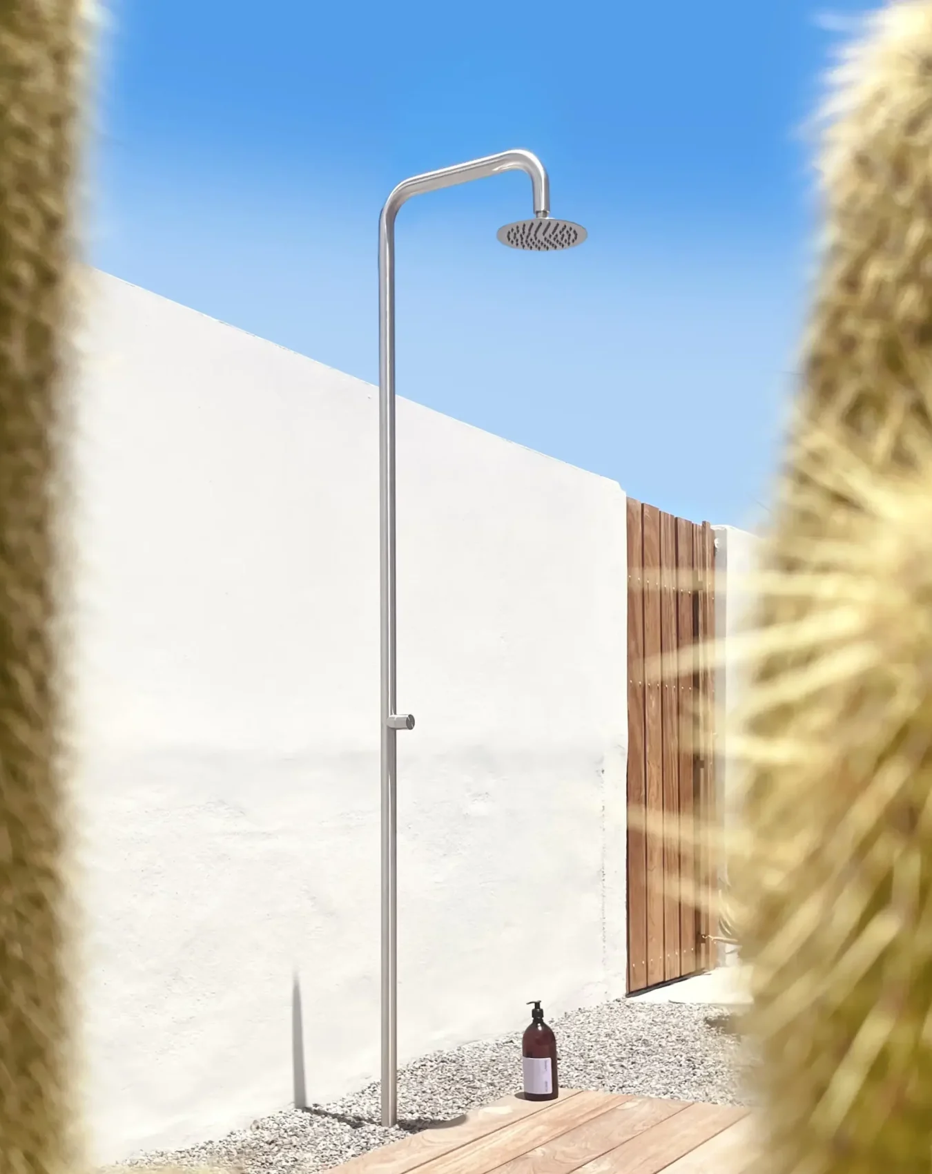 exterieur_3_acase_living_ste_anne_guadeloupe_alouer_douche_exterieure_2