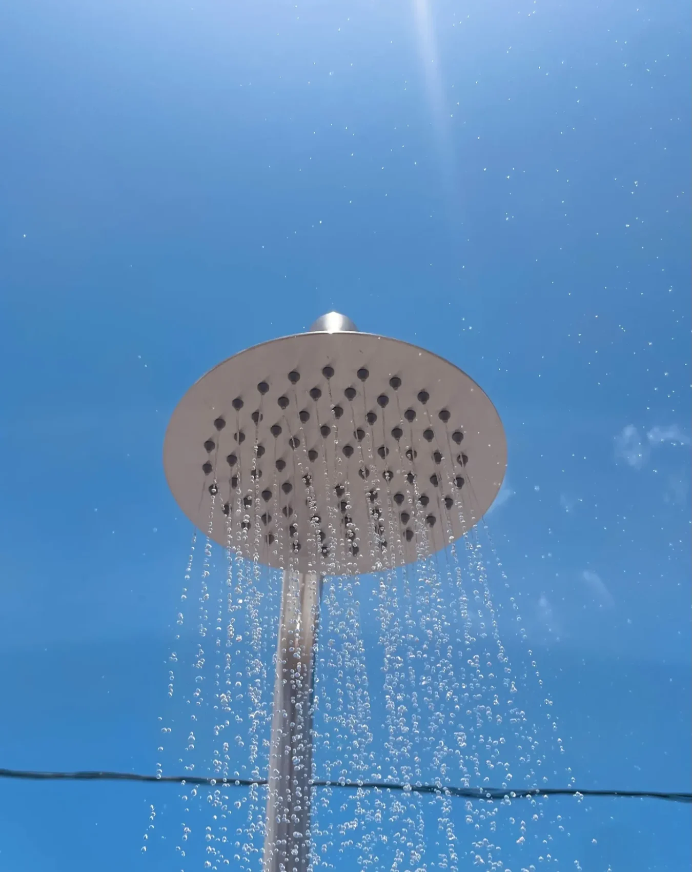 exterieur_4_acase_living_ste_anne_guadeloupe_alouer_douche_exterieure_detail