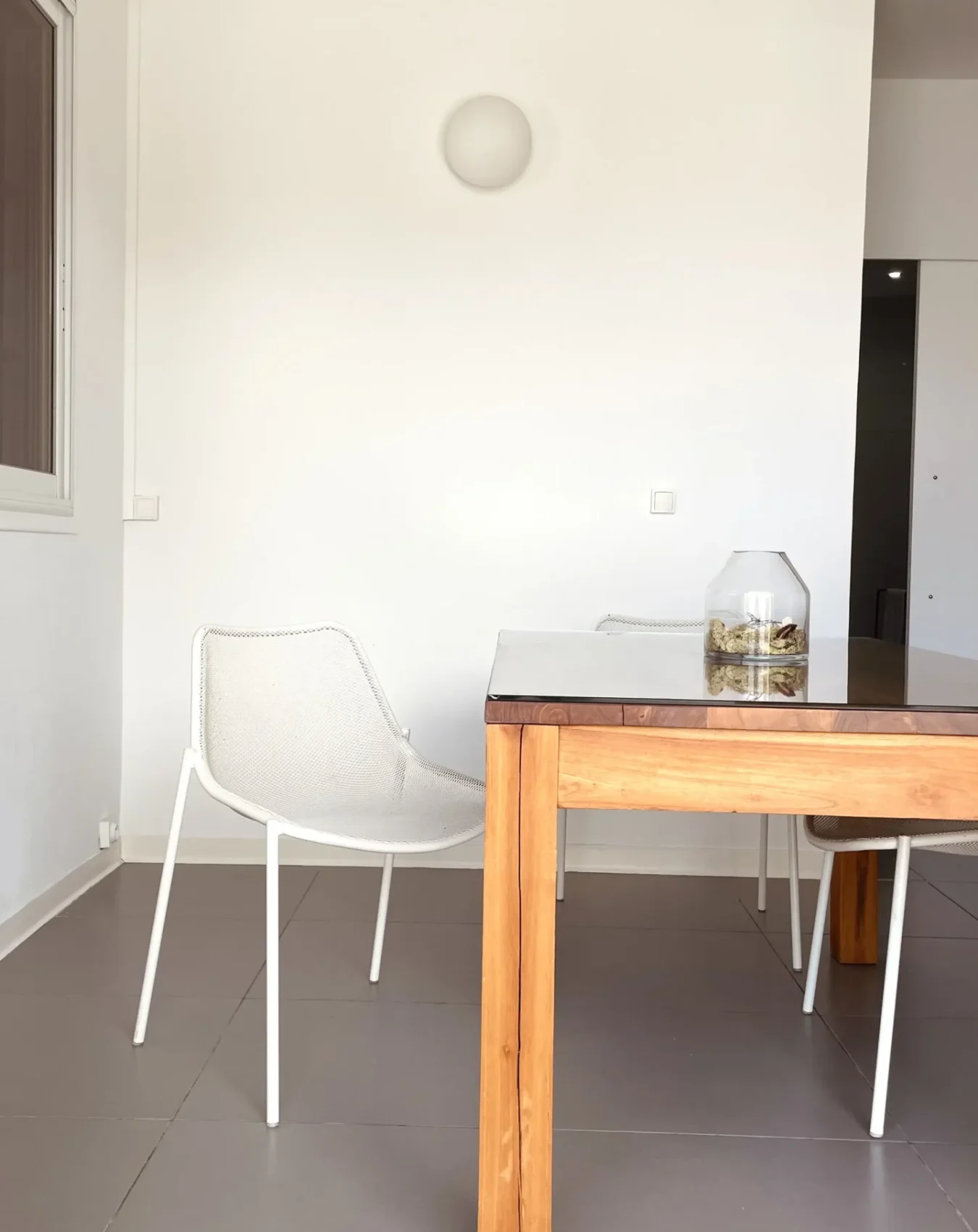 salon_3_acase_living_ste_anne_guadeloupe_alouer_table_a_manger_chaises